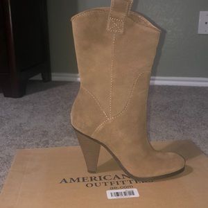 NWT American Eagle boots with heel